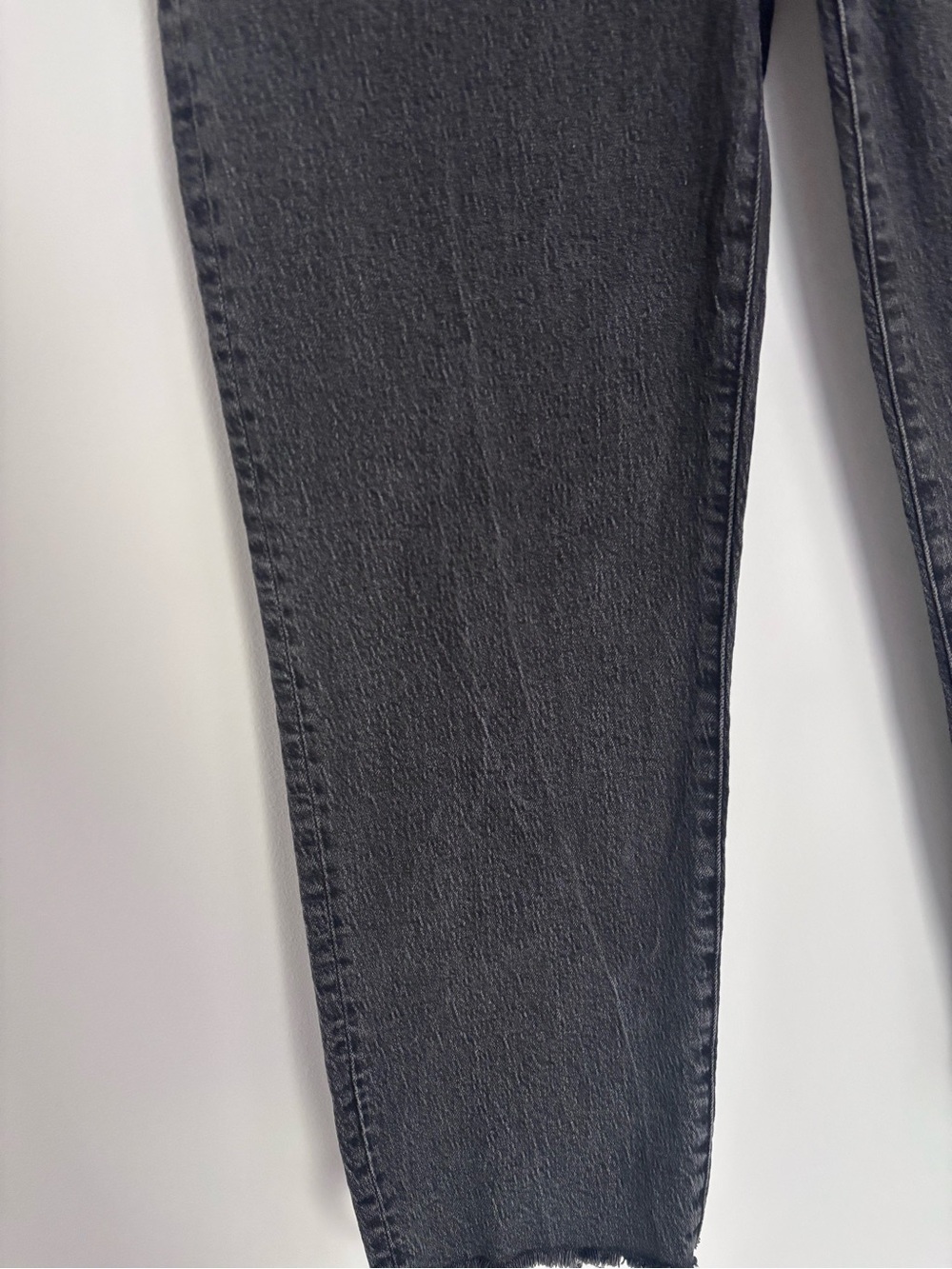 Madewell Perfect Vintage Straight Jean Faded Black Raw Hem Size 28P Petite - Picture 6 of 8